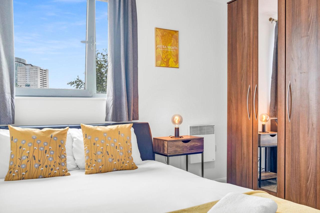 Stylish 4Th Floor 2 Bedroom En Suite City Centre Apartment With Parking By Azura Nights Birmingham Bagian luar foto