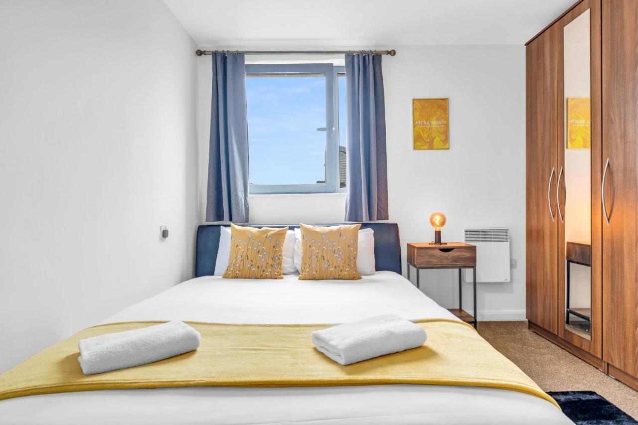 Stylish 4Th Floor 2 Bedroom En Suite City Centre Apartment With Parking By Azura Nights Birmingham Bagian luar foto